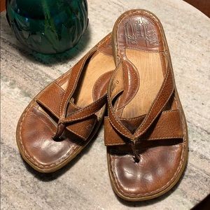 Born leather flip flops